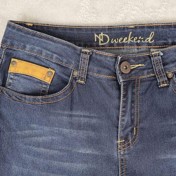New Directions Weekend Jeans Womens 10 Dark Wash Denim Embroidered Flap Pockets - Picture 3 of 9
